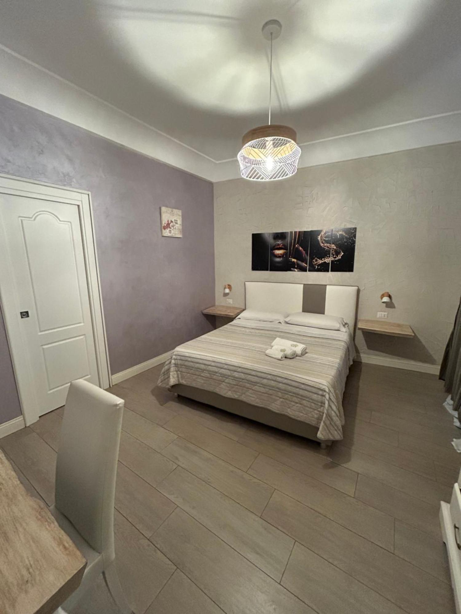 Chiaia Roof Bed & Breakfast Naples Room photo