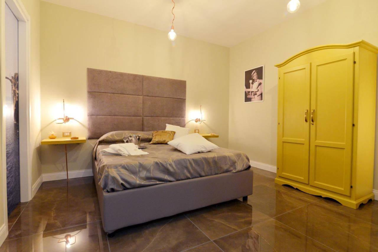 Chiaia Roof Bed & Breakfast Naples Exterior photo